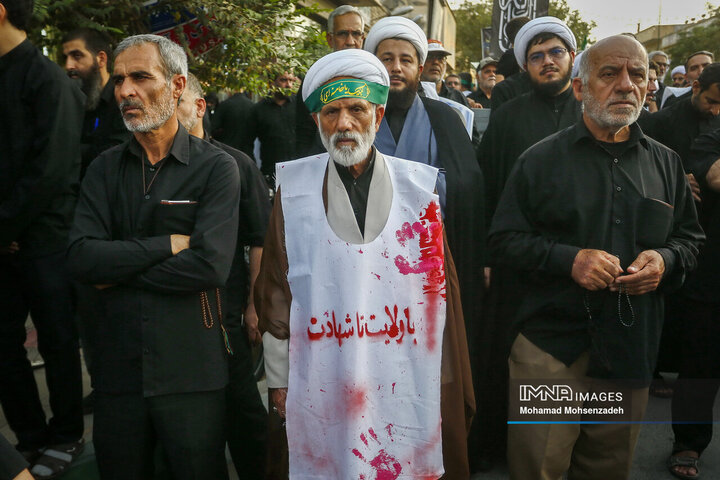 تجمع کفن پوشان قم در حمایت از مقام ولایت و مرجعیت شیعه