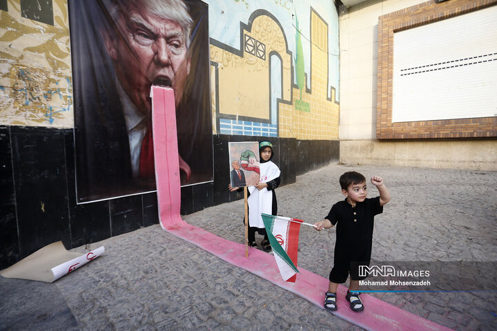 تجمع کفن پوشان قم در حمایت از مقام ولایت و مرجعیت شیعه