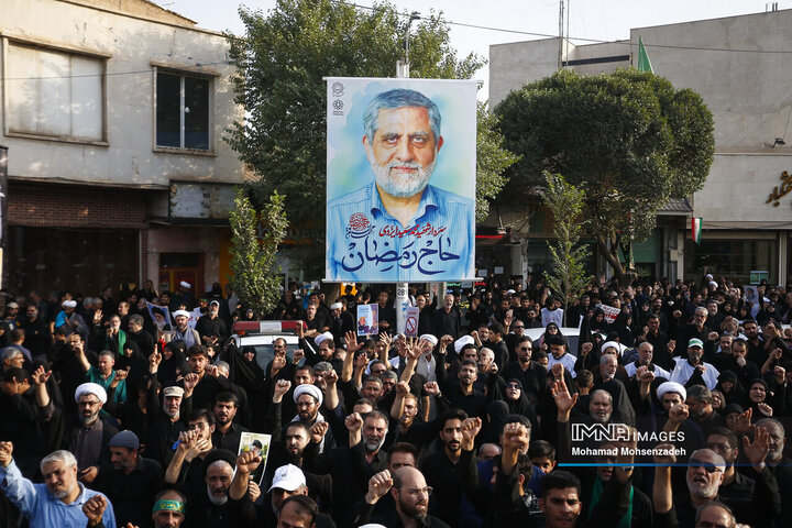 تجمع کفن پوشان قم در حمایت از مقام ولایت و مرجعیت شیعه