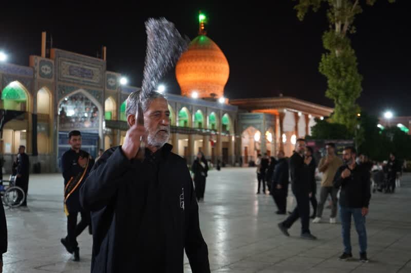 فیلم | مراسم سوگواری شب شهادت حضرت زهرا (س) در حرم شاهچراغ