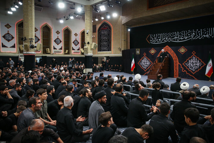 برگزاری اولین شب از مراسم عزاداری اباعبدالله (ع) در حسینیه امام خمینی