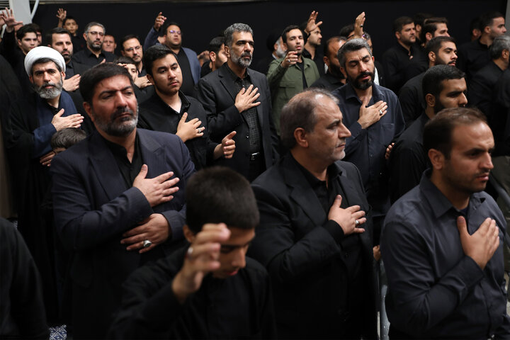 مراسم عزاداری ایام شهادت حضرت اباعبدالله الحسین(ع) در حسینیه امام خمینی(ره)