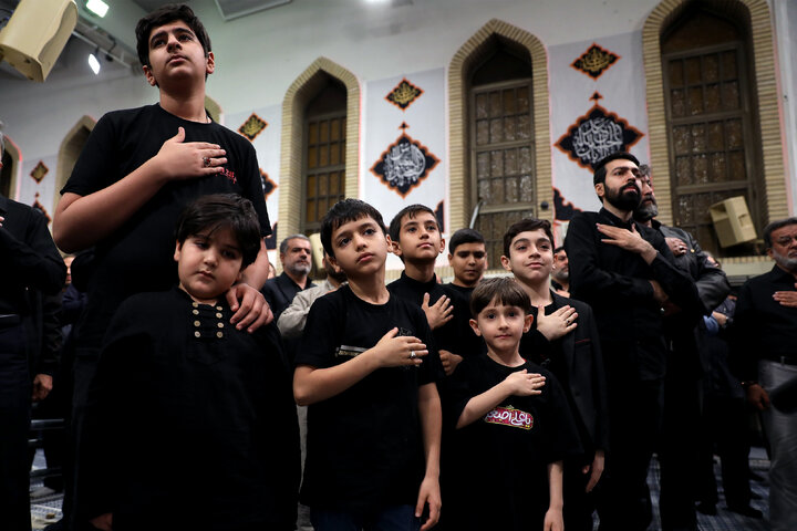 مراسم عزاداری ایام شهادت حضرت اباعبدالله الحسین(ع) در حسینیه امام خمینی(ره)