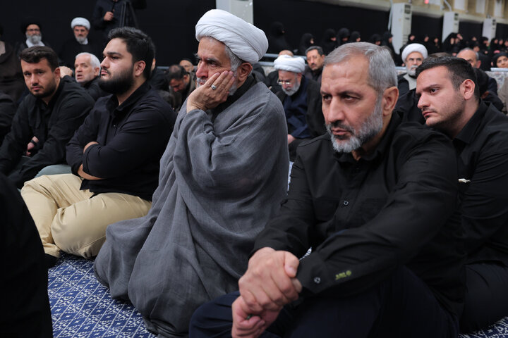 مراسم عزاداری ایام شهادت حضرت اباعبدالله الحسین(ع) در حسینیه امام خمینی(ره)