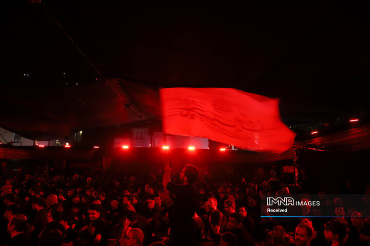 عزاداری شب هفتم محرم در هیئت سفینه‎‌الحسین(ع)