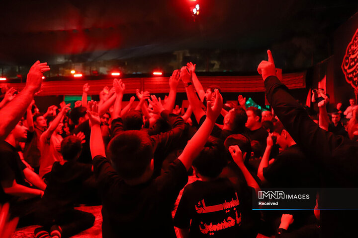 عزاداری شب هفتم محرم در هیئت سفینه‎‌الحسین(ع)