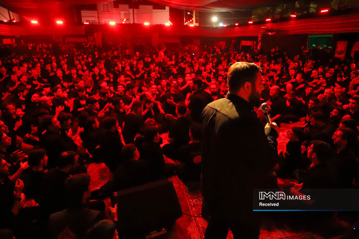 عزاداری شب هفتم محرم در هیئت سفینه‎‌الحسین(ع)