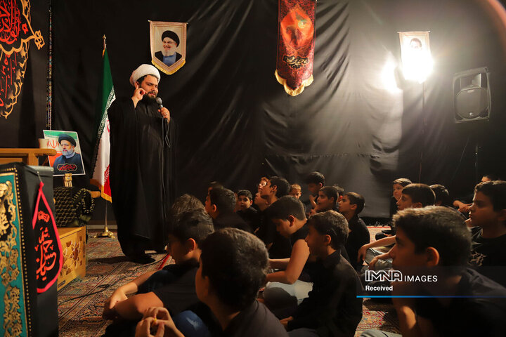 عزاداری شب هفتم محرم در هیئت سفینه‎‌الحسین(ع)