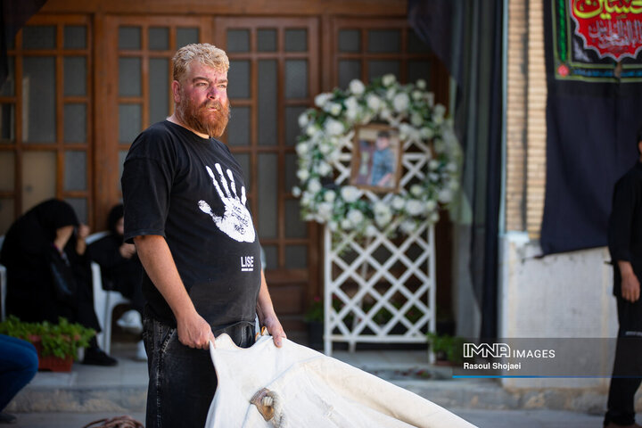 مراسم برافراشتن خیمه‌گاه حسینی امامزاده هارونیه(ع) اصفهان