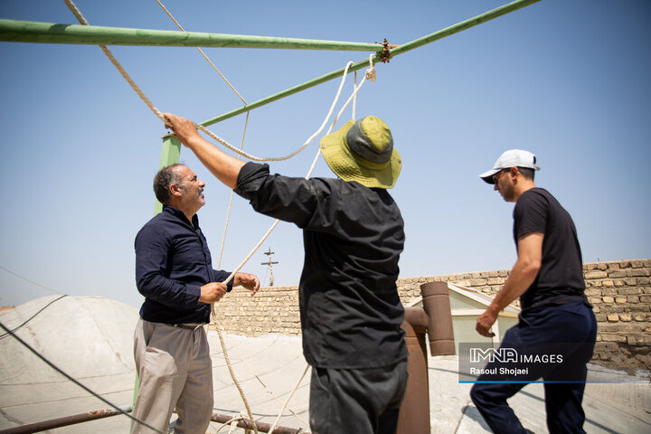مراسم برافراشتن خیمه‌گاه حسینی امامزاده هارونیه(ع) اصفهان