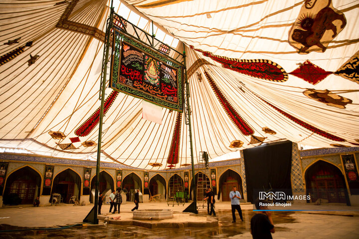 مراسم برافراشتن خیمه‌گاه حسینی امامزاده هارونیه(ع) اصفهان
