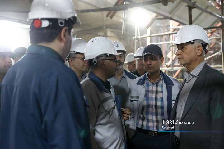 بازدید شهردار اصفهان از پروژه خط 2 مترو