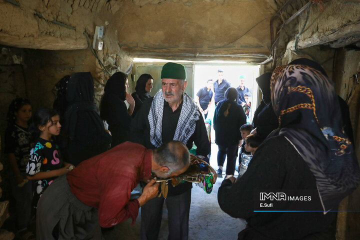 آیین علم‌گردانی در روستای هزاوه