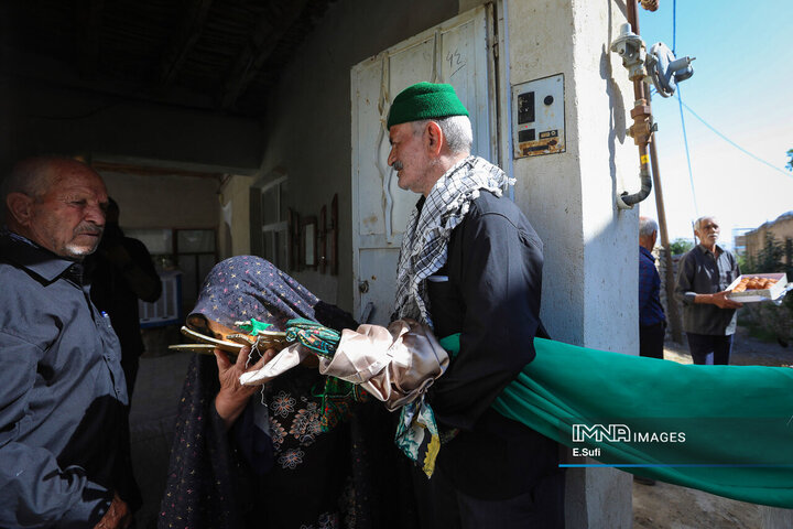 آیین علم‌گردانی در روستای هزاوه