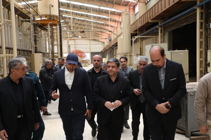 فاز دوم کارخانه نئوپان خلخال راه‌اندازی می‌شود/ پرداخت تسهیلات مورد نیاز را پیگیری می‌کنیم