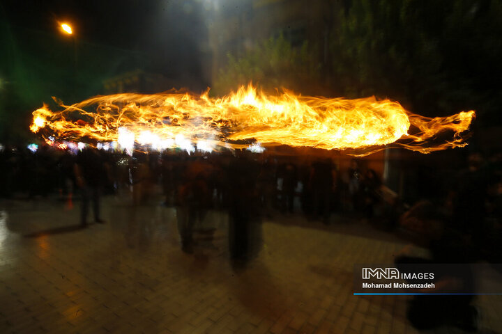 آیین مشعل گردانی نجفی های مقیم قم