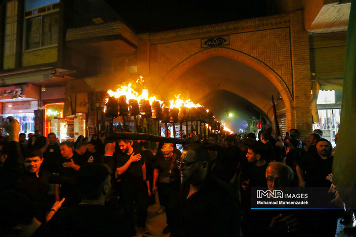 آیین مشعل گردانی نجفی های مقیم قم