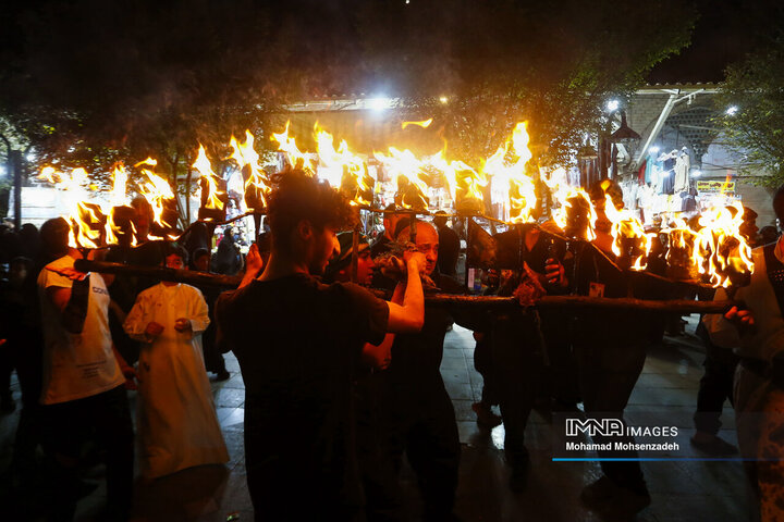 آیین مشعل گردانی نجفی های مقیم قم