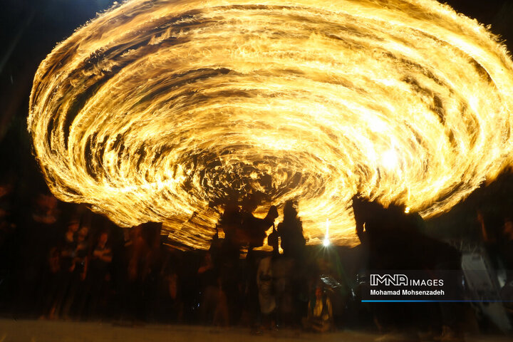 آیین مشعل گردانی نجفی های مقیم قم