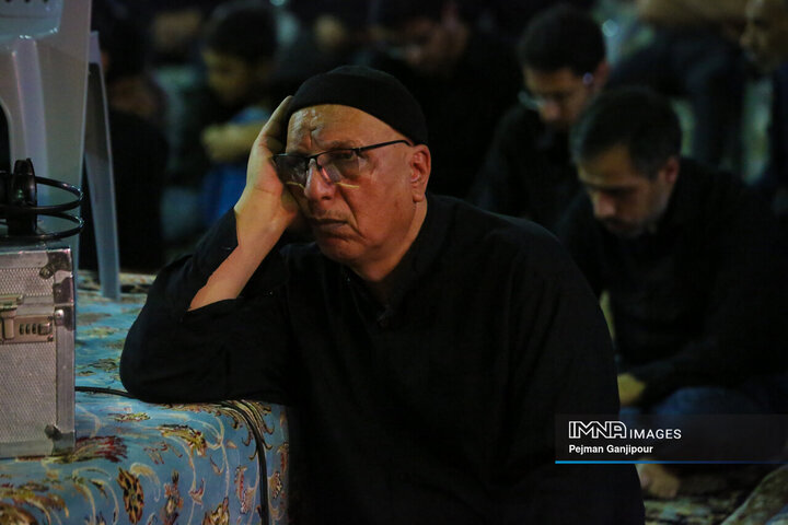 عزاداری شب هشتم محرم در هیئت رزمندگان اسلام