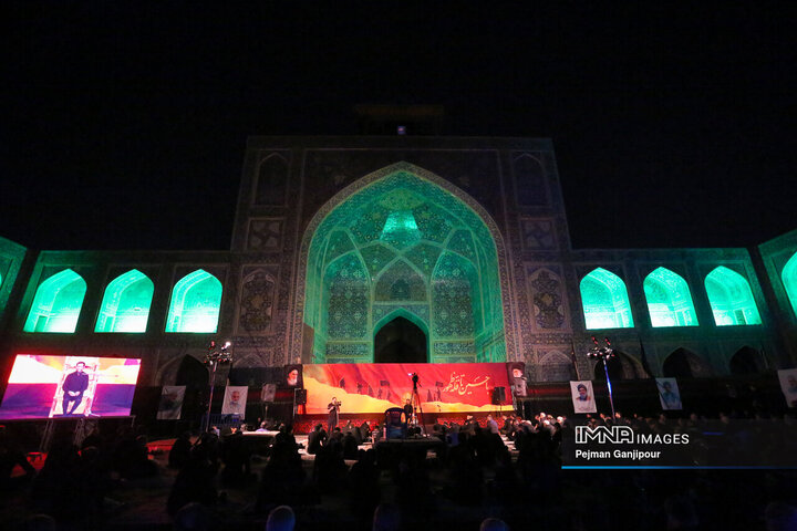 عزاداری شب هشتم محرم در هیئت رزمندگان اسلام