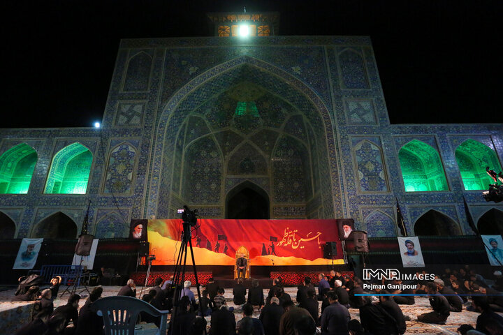 عزاداری شب هشتم محرم در هیئت رزمندگان اسلام