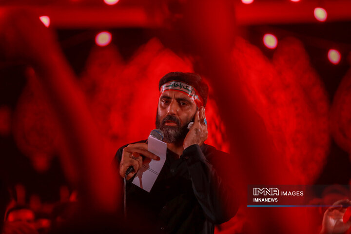 عزاداری شب هشتم محرم در هیئت فدائیان حسین(ع)