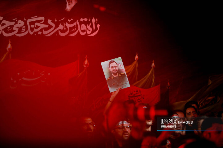 عزاداری شب هشتم محرم در هیئت فدائیان حسین(ع)