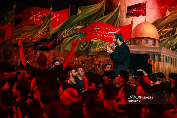 سیدرضا نریمانی از «آغوش حرم» خواند + فیلم