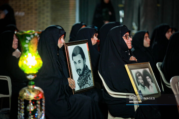 عزاداری شب هشتم محرم در هیئت فدائیان حسین(ع)