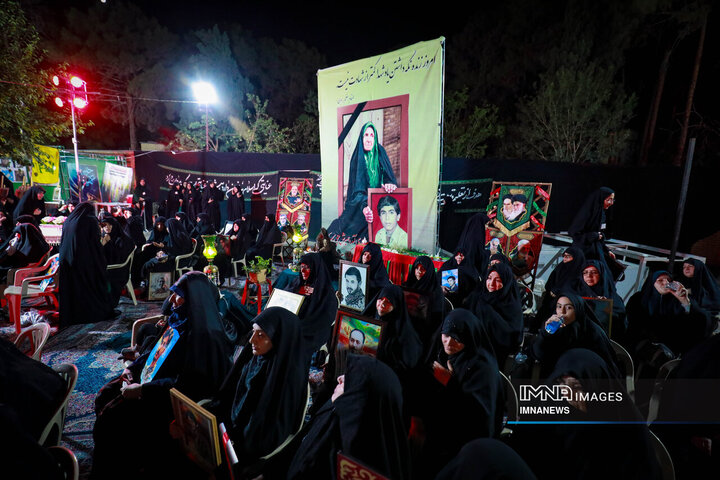 عزاداری شب هشتم محرم در هیئت فدائیان حسین(ع)