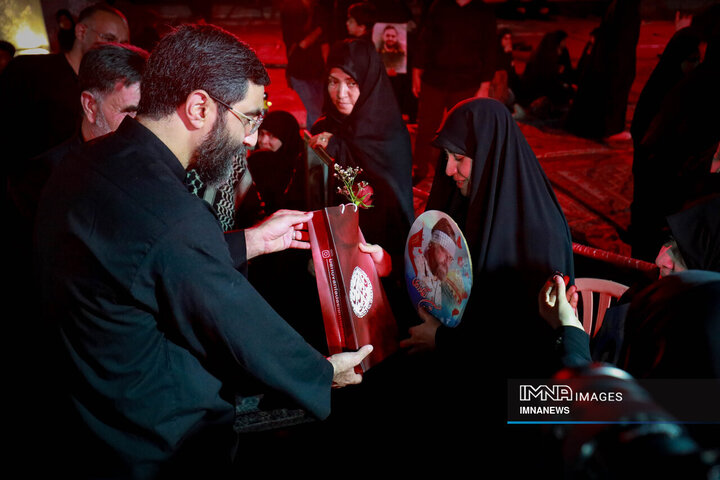 عزاداری شب هشتم محرم در هیئت فدائیان حسین(ع)