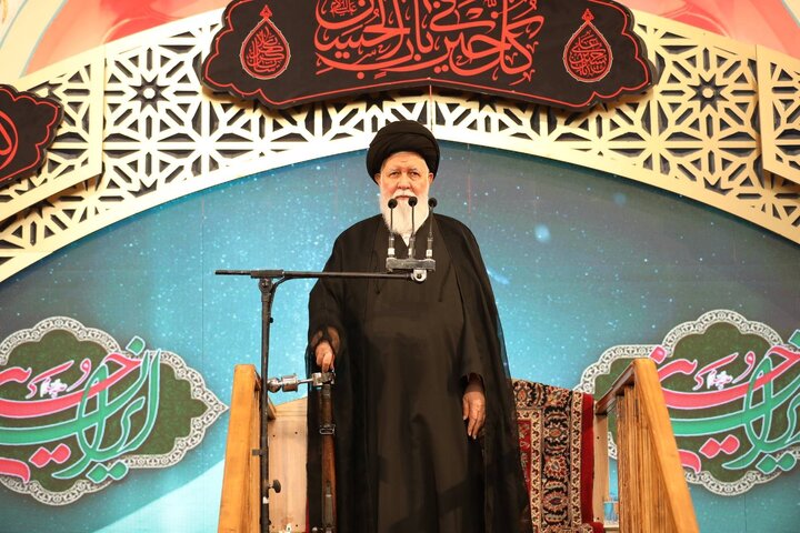 همه پیروزی‌ها و توفیق‌ها به برکت دین‌داری مردم بود