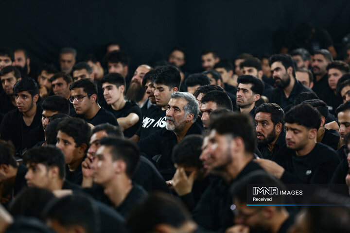 عزاداری دهه اول محرم در هیئت حیدریون