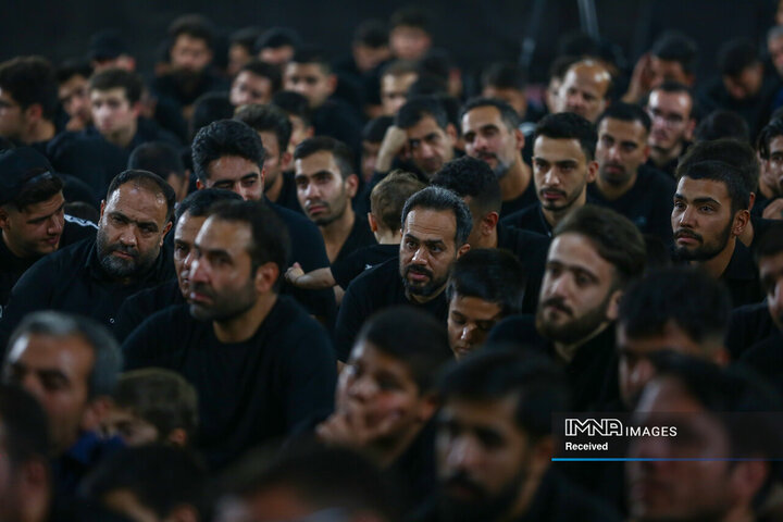 عزاداری دهه اول محرم در هیئت حیدریون