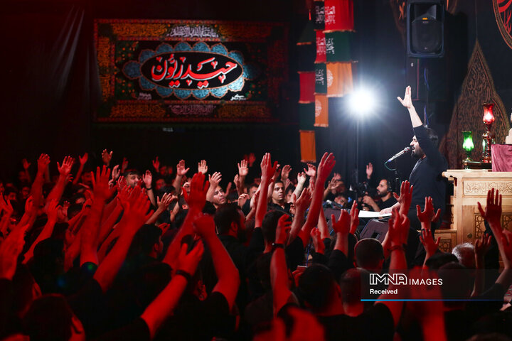 عزاداری دهه اول محرم در هیئت حیدریون