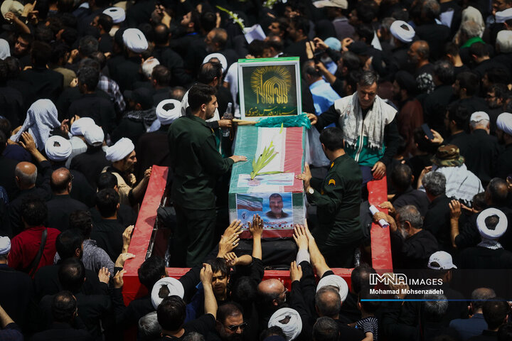 تشییع پیکر سرلشکر شهید «محمد سعید ایزدی» و جانباز شهید «محمد آقازیارتی» در قم