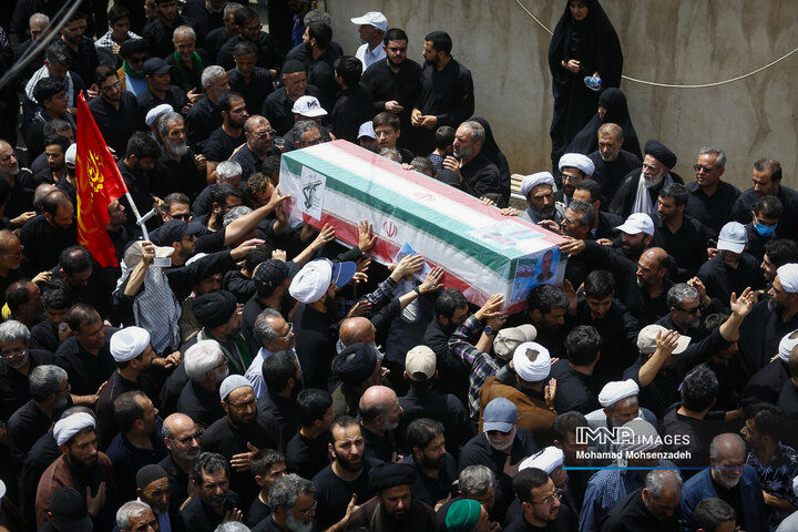 تشییع پیکر سرلشکر شهید «محمد سعید ایزدی» و جانباز شهید «محمد آقازیارتی» در قم