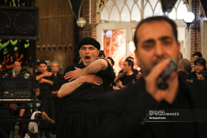 دسته‌های عزاداری اباعبدالله‌الحسین(ع) در بازار تبریز