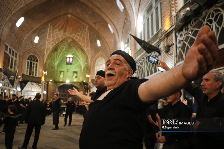 دسته‌های عزاداری اباعبدالله‌الحسین(ع) در بازار تبریز