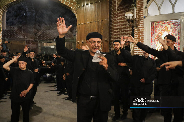 دسته‌های عزاداری اباعبدالله‌الحسین(ع) در بازار تبریز