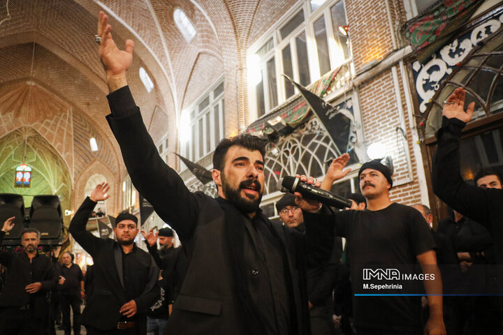 دسته‌های عزاداری اباعبدالله‌الحسین(ع) در بازار تبریز