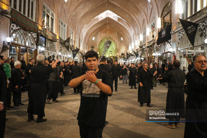 دسته‌های عزاداری اباعبدالله‌الحسین(ع) در بازار تبریز