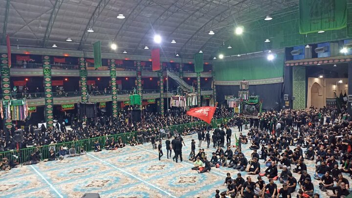 فیلم| عزاداری هیئت سنتی محله بیدراز شاهدیه یزد در شب تاسوعا