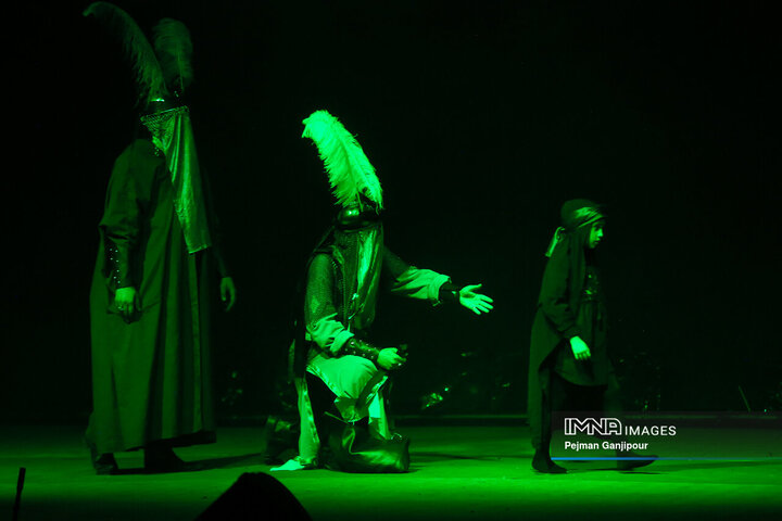 عزاداری شب تاسوعا در هیئت عاشورائیان