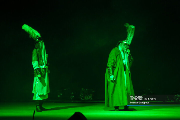 عزاداری شب تاسوعا در هیئت عاشورائیان