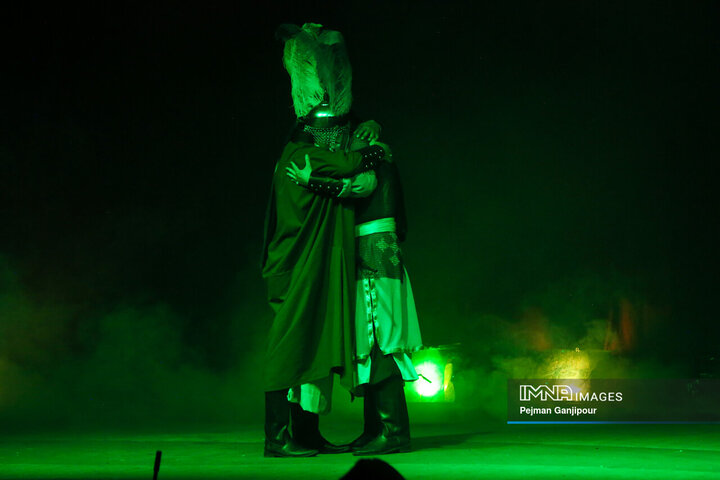 عزاداری شب تاسوعا در هیئت عاشورائیان