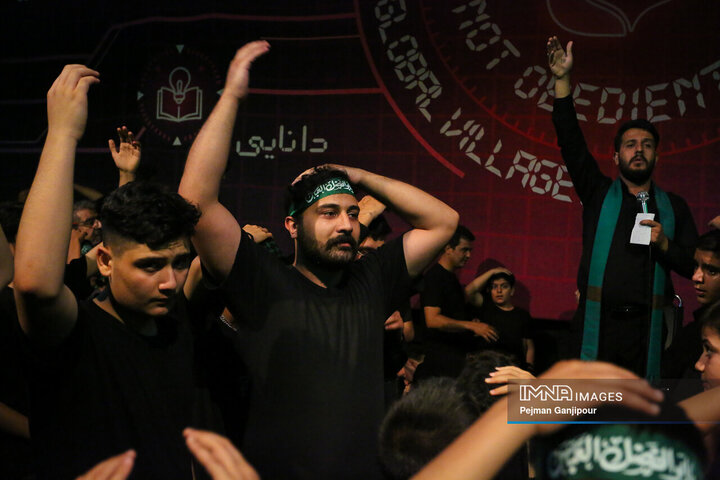 عزاداری شب تاسوعا در هیئت عاشورائیان