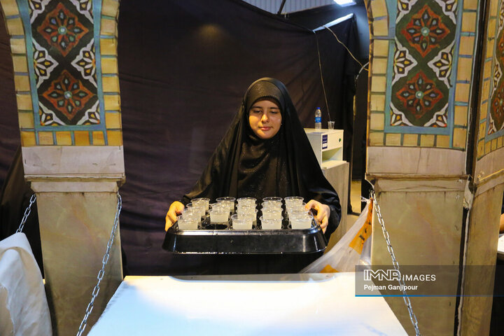 عزاداری شب تاسوعا در هیئت عاشورائیان