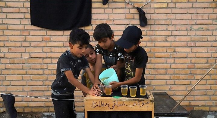 فیلم| ز کودکی خادم این تبار محترمم/ موکب‌داری کودکان هفشجانی